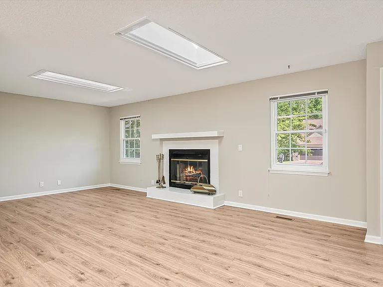 150 Pomeroy Dr — Photo 35