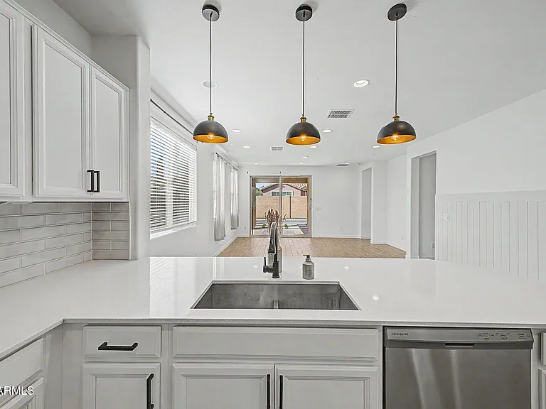 21286 E Estrella Rd — Photo 7