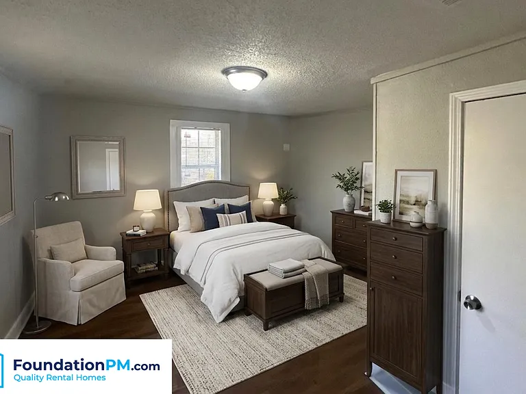 1596 Barton St — Photo 14