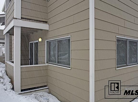 2nd image of 1385 Sparta Plaza Rho #6