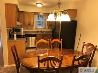 19 Hamilton Dr, Spotswood, NJ 08884