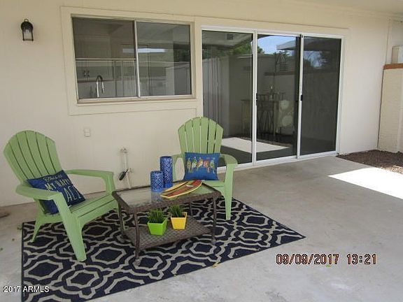 KICK BACK UNDER THE COVER