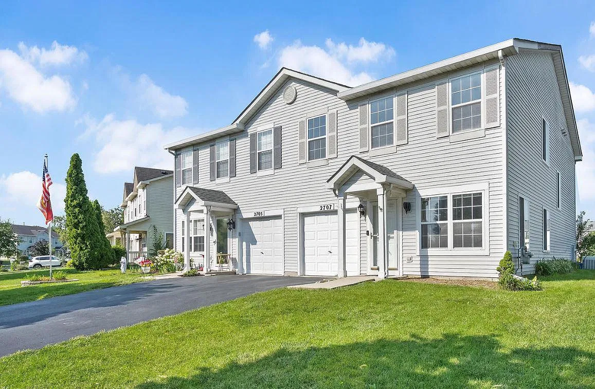 2707 River Bend Ln — Photo 2