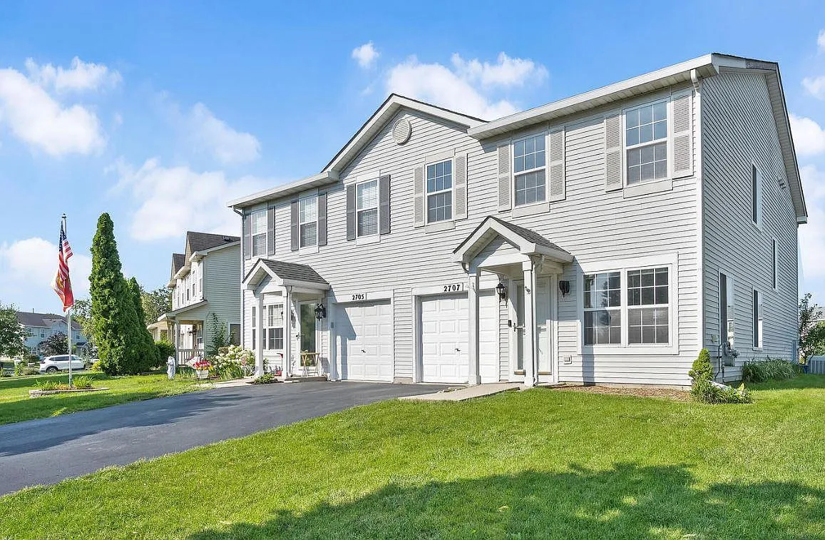 Building Photo - 2707 River Bend Ln