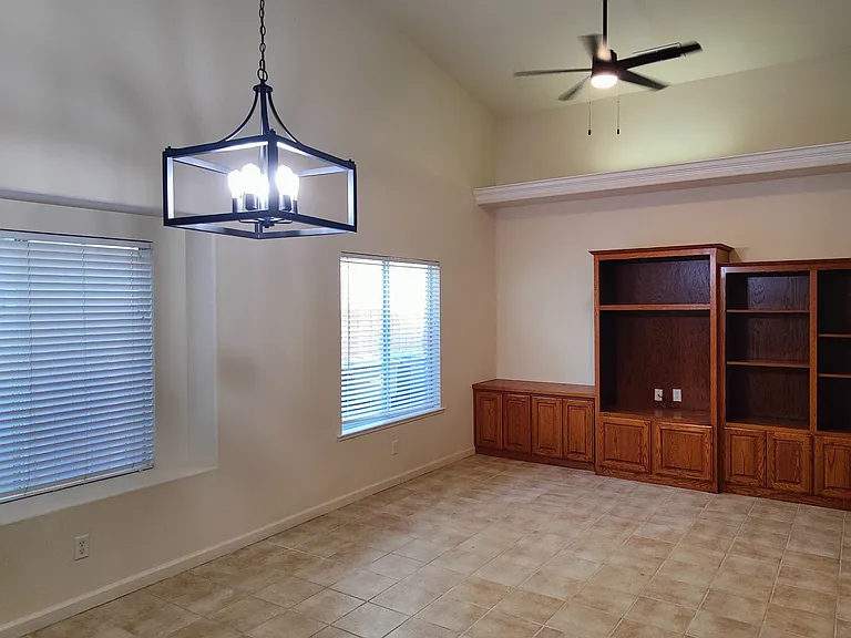1885 E Turnberry Ave — Photo 9