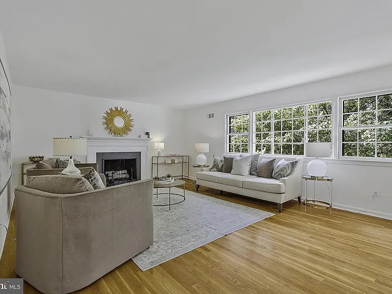 8009 Lewinsville Rd — Photo 9