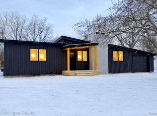 11413 Sunset Dr, Clio, MI 48420