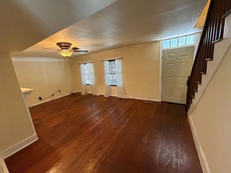 102 Frederick St — Photo 3