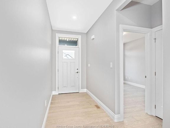 3rd image of 2458 Barkley Ave