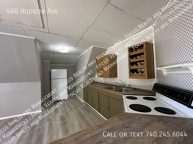 460 Hudson Ave — Photo 18