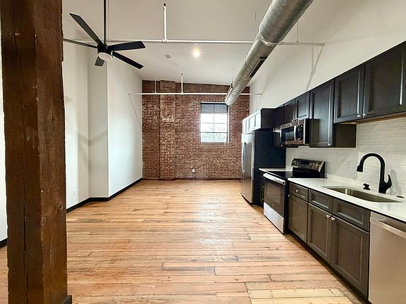 2nd image of 2017 Chouteau Ave #206