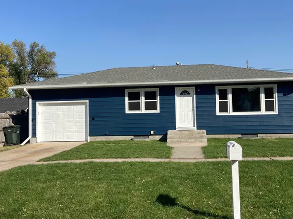 122 N Nebraska Ave, Minden, NE 68959