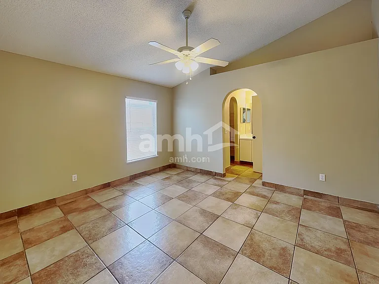 10122 Richardson Ct — Photo 9