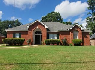 6328 Sycamore Dr, Montgomery, AL 36117