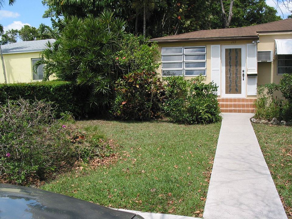 1st image of 117 N Melrose Dr