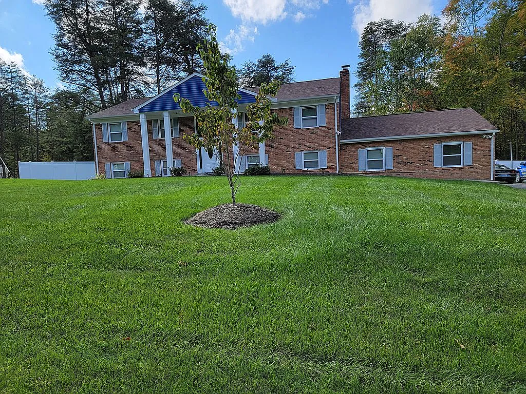 13002 Caton Pl photo 1