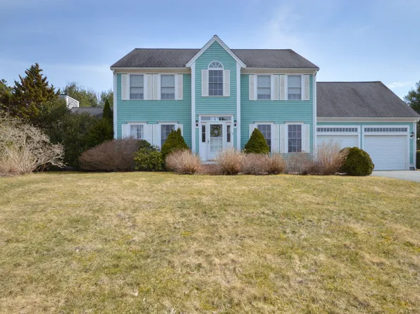 8 Dasilva Drive, East Falmouth, MA 02536