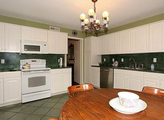 2nd image of 429 Heritage Hills B #B