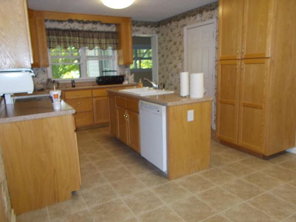 5th image of 9090 Highway 127 N