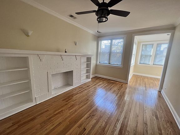 4th image of 4455 N Troy St #4453