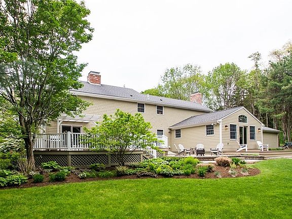 4th image of 20 Cindyann Dr