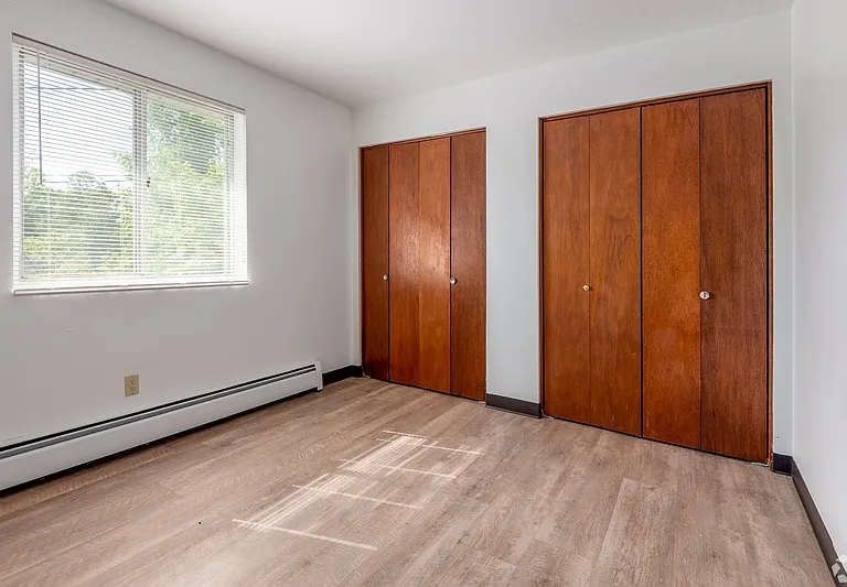 1138 E Walnut St #D — Photo 9