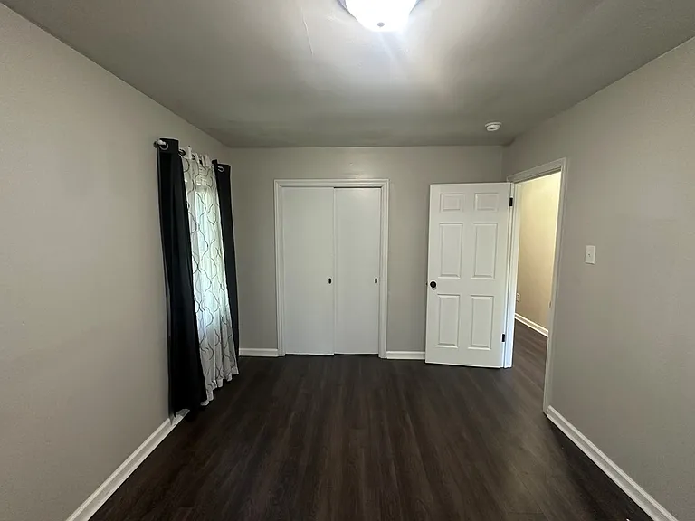 1116-1116 Cornelia Cir — Photo 13