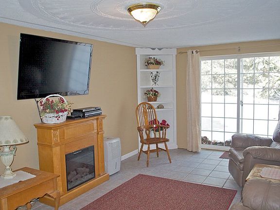 4th image of 1562 Anglewood Dr