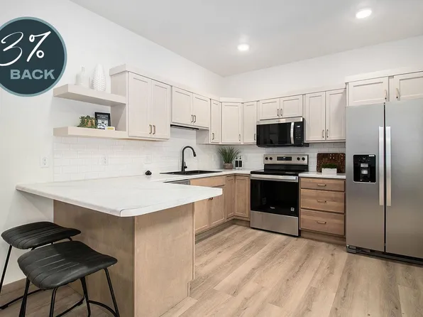 3603 S Broek Dr, Sioux Falls, SD 57106