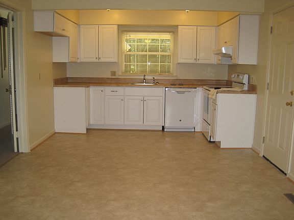 4th image of 705 Kingston Dr