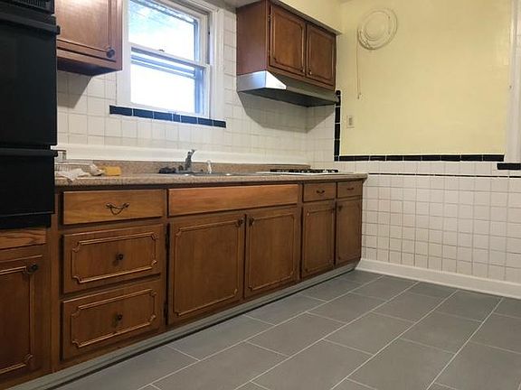 2nd image of 3518 Charlack Ave