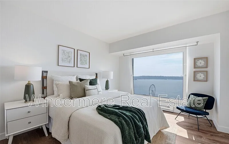 2 bed, 2.0 bath, 998 sqft, $1,950 — Photo 2