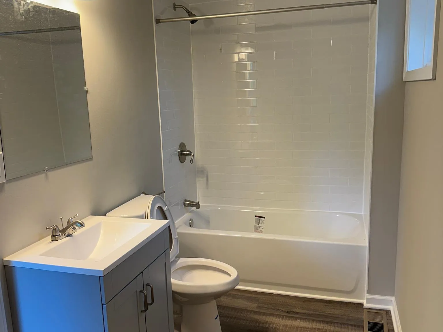 2 bed, 1040 sqft, $1,250 — Photo 4