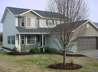 1 Meadow Ridge Dr, Greer, SC 29651