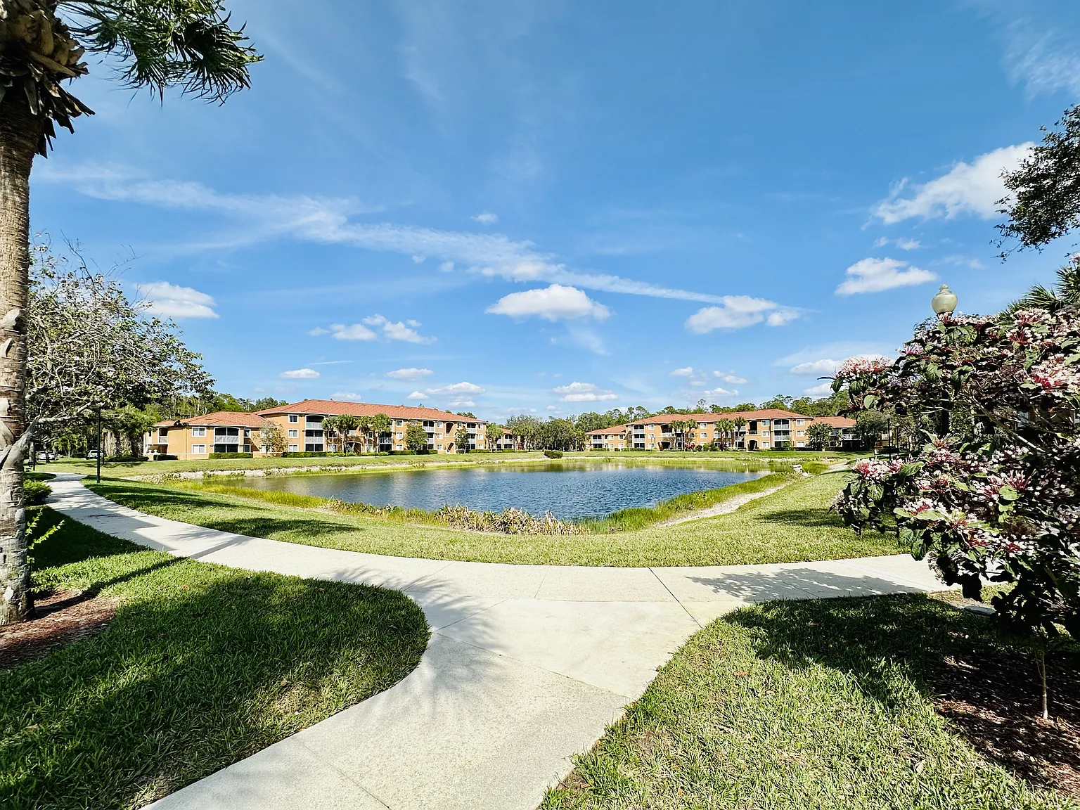 1810 Florida Club Cir — Photo 2