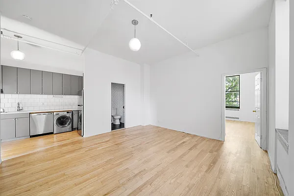 Rented by Vector New York, LLC | media 6