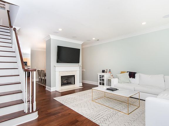 New flooring and paint throughout