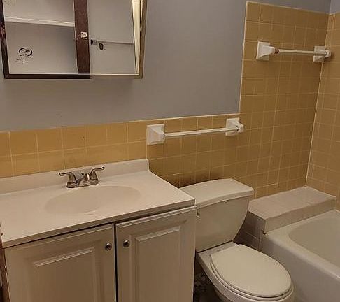 4th image of 8100 36th Ave N #0