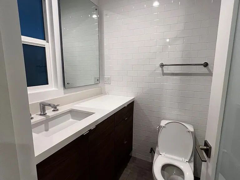 1233 Franklin St #101 — Photo 10