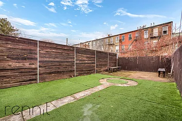 Rented by Rennit Inc.