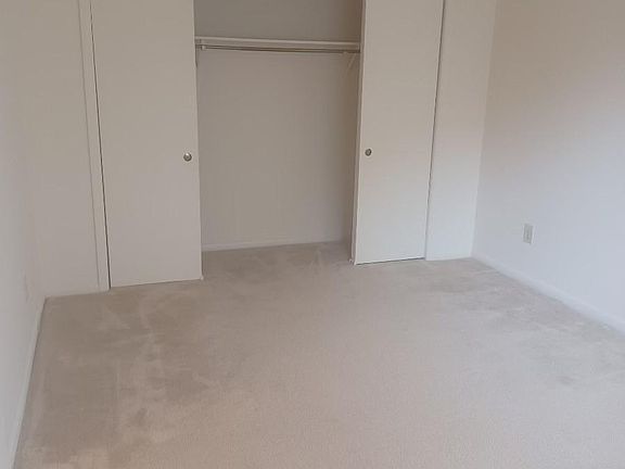 2nd image of 4385 Lee Hwy #15