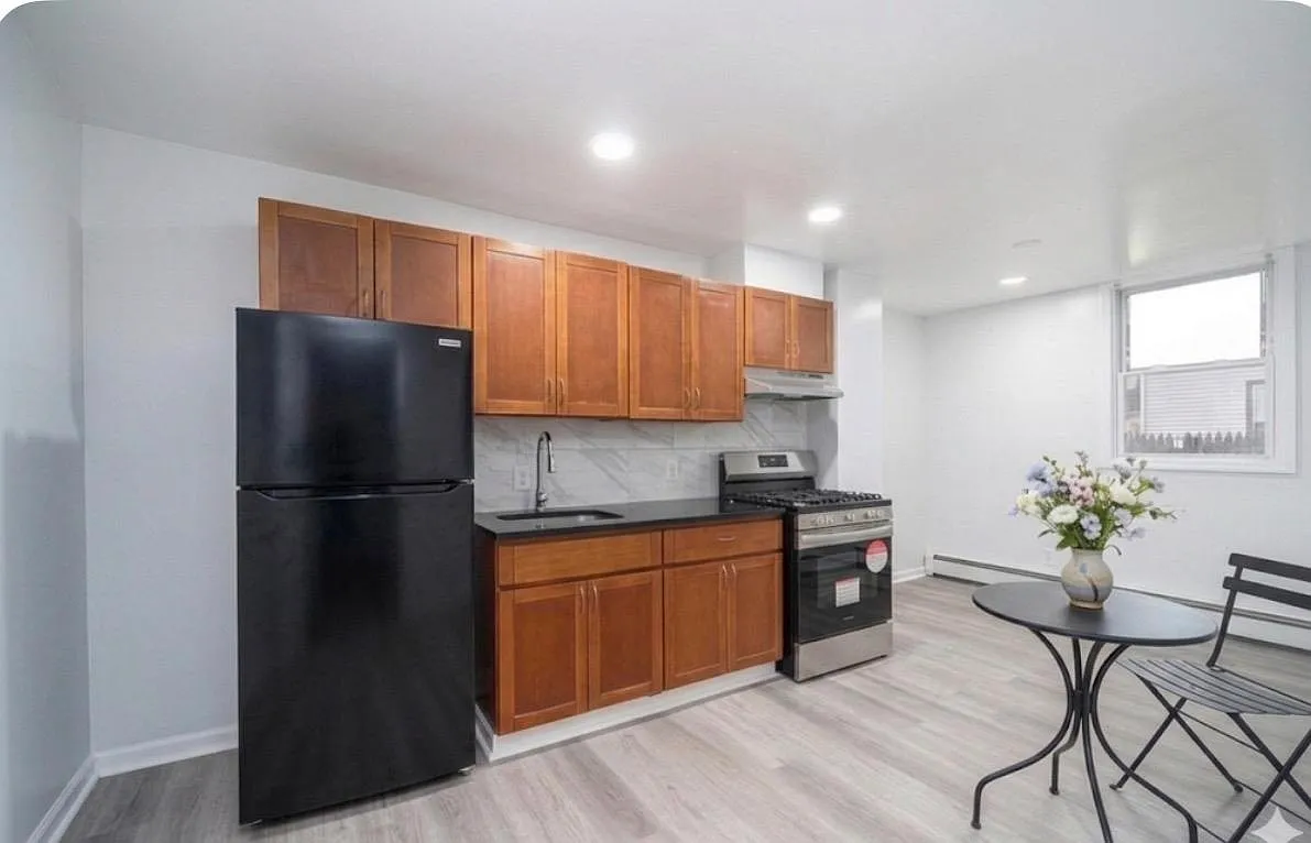 365 Claremont Ave, Jersey City, NJ 07305 — Photo 4