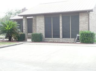 510 Regency Dr, El Campo, TX 77437