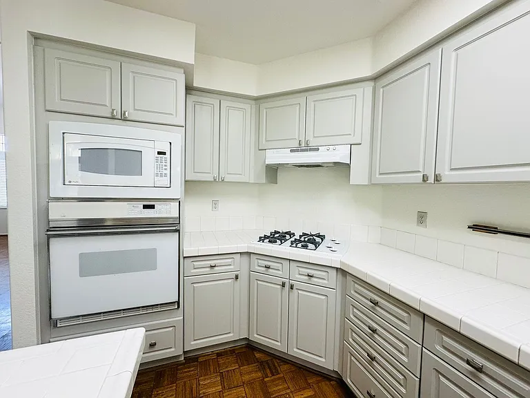 26253 King Edwards Dr — Photo 12