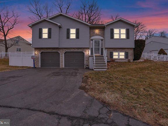 3rd image of 32 Jack And Jill Dr