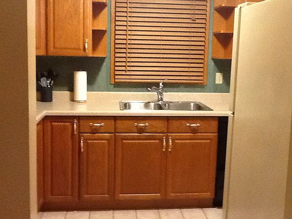5th image of 16823 Hilltop Ave