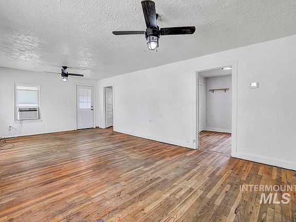 5th image of 529 12th Ave N