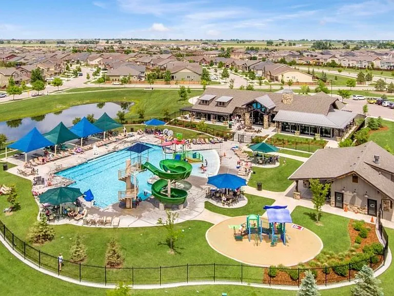 Community pool