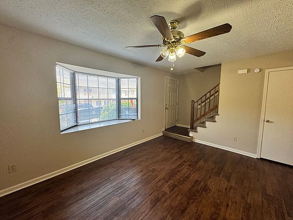 3rd image of 176 Kitty Hawk Sq