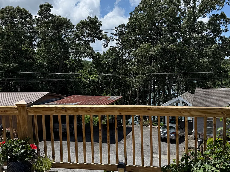1925 Driftwood Cir — Photo 3